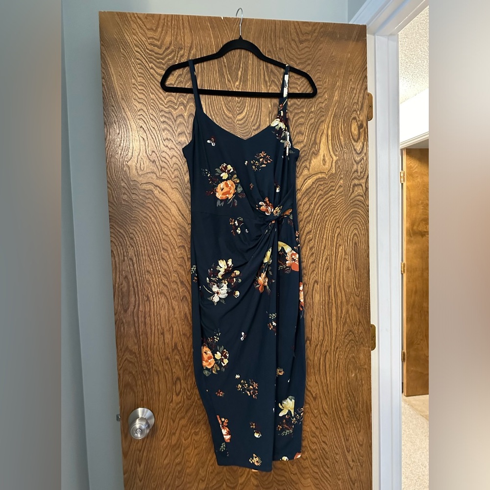 Nine Britton Navy Floral Midi Dress
